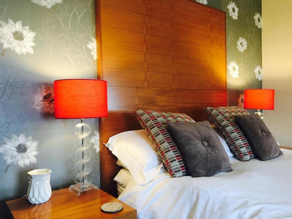 Room image 4