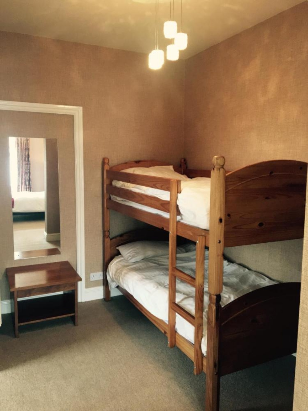 Room image 3